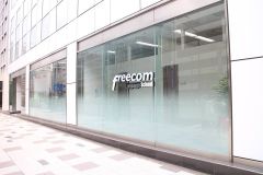 Freecom英会話教室 赤坂見附校写真1